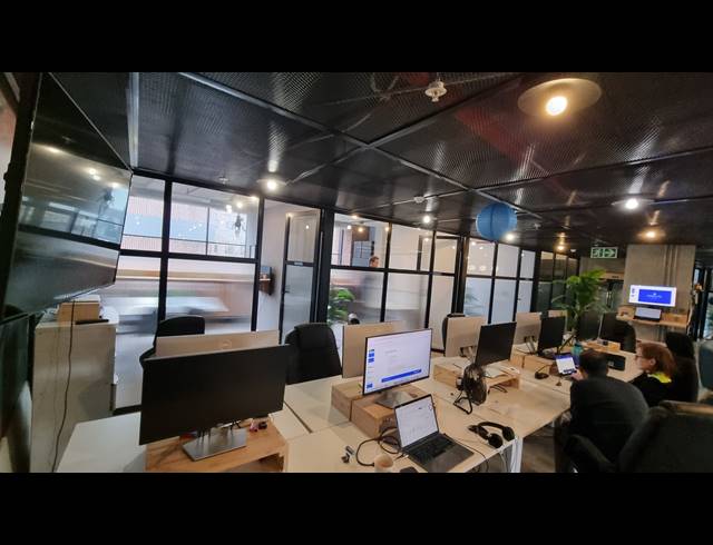 320M² OFFICE FOR SALE IN WOODSTOCK